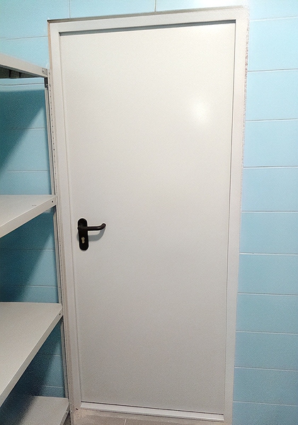 Белая огнеупорная дверь