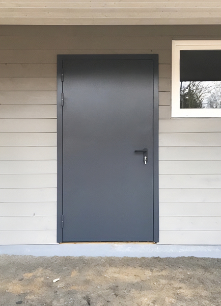 Дверь ei серого цвета