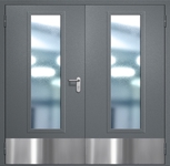 Двупольная противопожарная дверь EIW-60 с максимальным стеклопакетом, отбойником и ручкой «Антипаника», окрас по RAL 7001