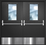 Двупольная противопожарная дверь EI-60 с широкими стеклопакетами, отбойниками и ручками «Антипаника», окрас по RAL 9004