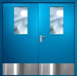 Двупольная противопожарная дверь EI-60 с широкими стеклопакетами и отбойниками, окрас по RAL 5002