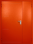 Полуторная противопожарная дверь EI-60 с рисунком на металле, окрас по RAL 3003