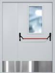 Полуторная противопожарная дверь EI-60 с широким стеклопакетом, отбойником и ручкой «Антипаника», окрас по RAL